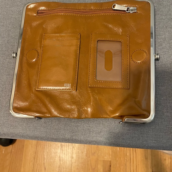 Beautiful Hobo clutch wallet! - Picture 8 of 9